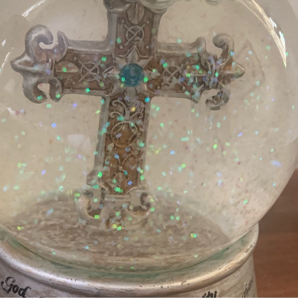 Serenity Prayer Musical Snow Globe - Picture 5 of 12